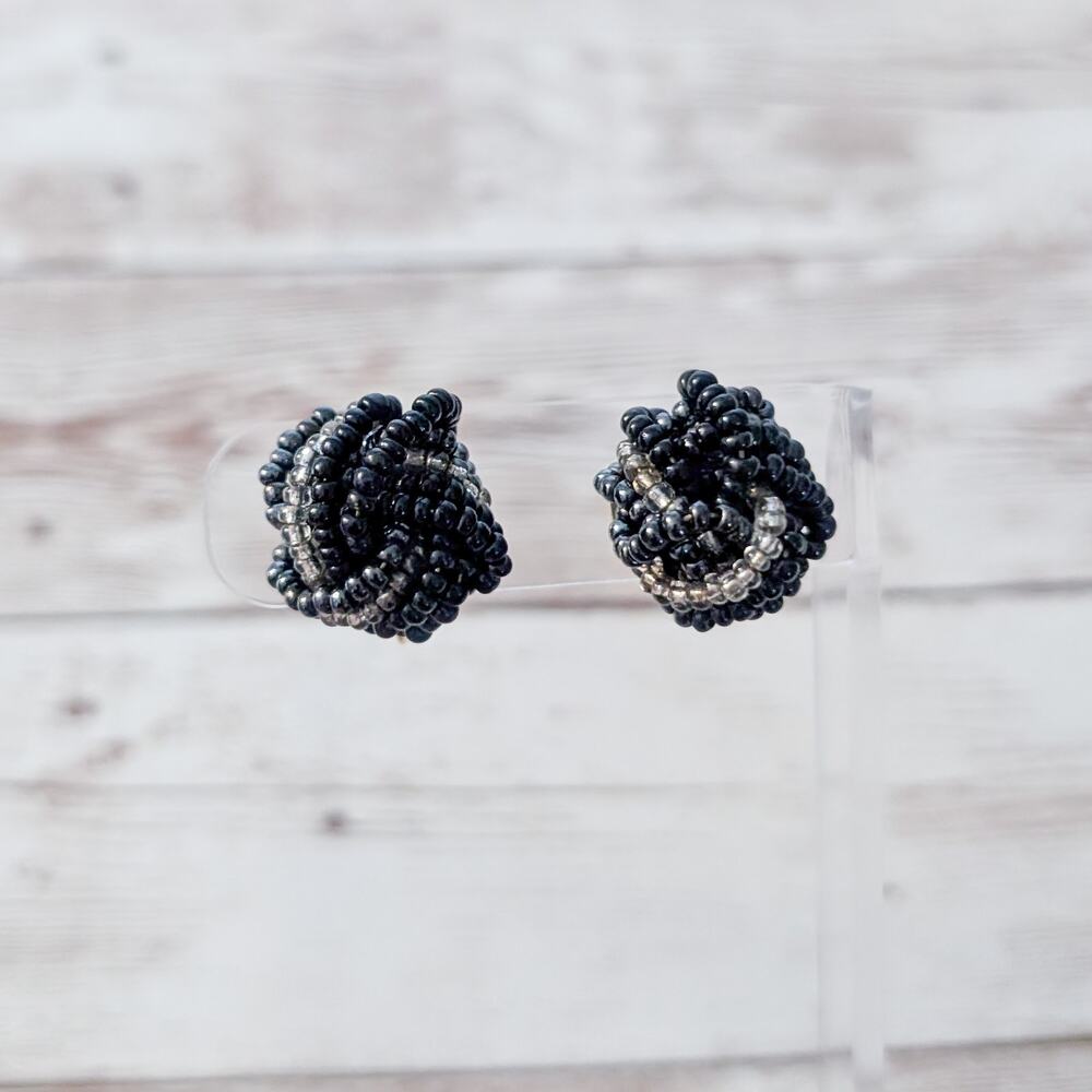 Vintage Clip On Earrings Black & Clear? Wrap